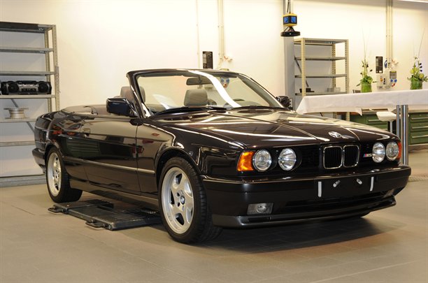 BMW-5Series-291099354123871600x1060 BMW-5Series-291099354123871600x1060